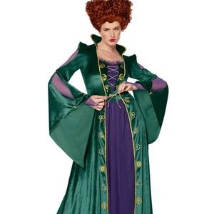 Winifred Sanderson costume